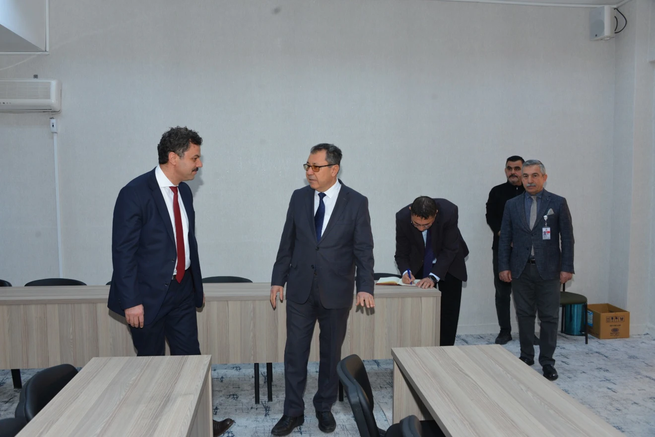 Rektör Yılmaz’dan Edebiyat Fakültesine ziyaret